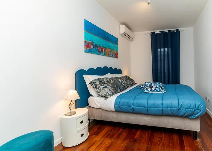 Elegant Penthouse - Metro Conca D'Oro & Terrace